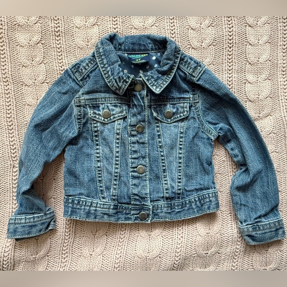 Genuine Kids OshKosh Denim Jacket Size 3T Classic Blue Jean Coat Toddler Girl